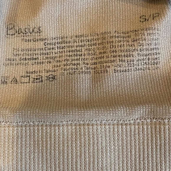 AR: Basics Nude Nursing Bra Sz S/P Soft No lining - Picture 5 of 5